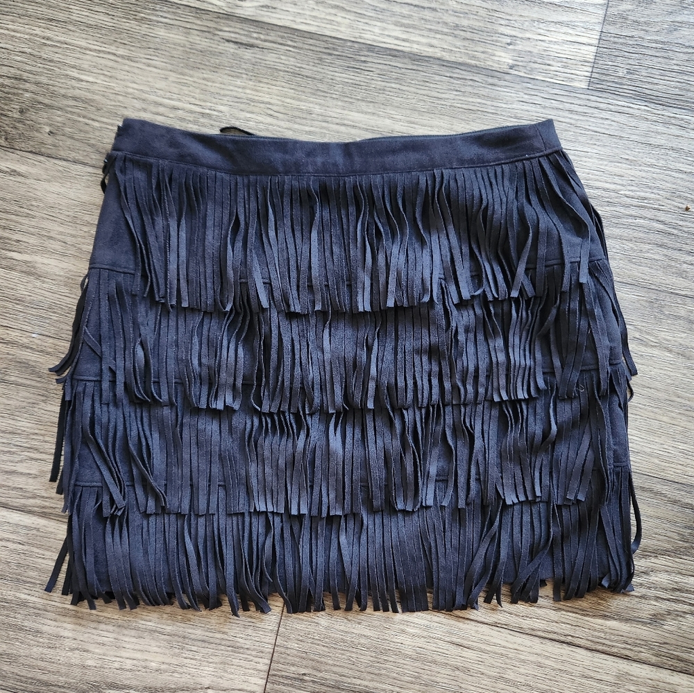 Abercrombie & Fitch Black Fringe Faux Suede Leather Mini Skirt Size 10 - Picture 3 of 10